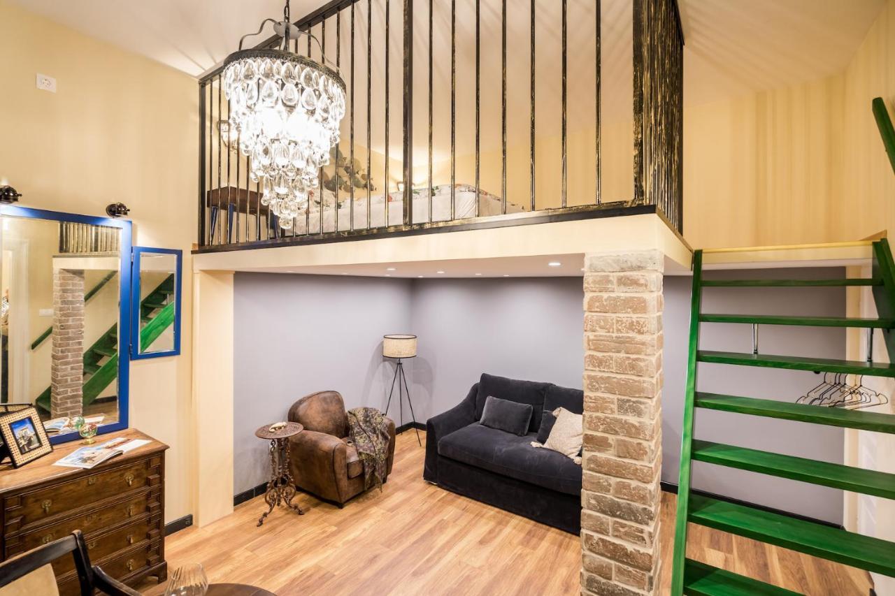 Unique & Stylish - Home Of Traveler In City Center Budapeşte Dış mekan fotoğraf